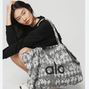 BNWT ALO Tie-Dye Shopper Tote Bag